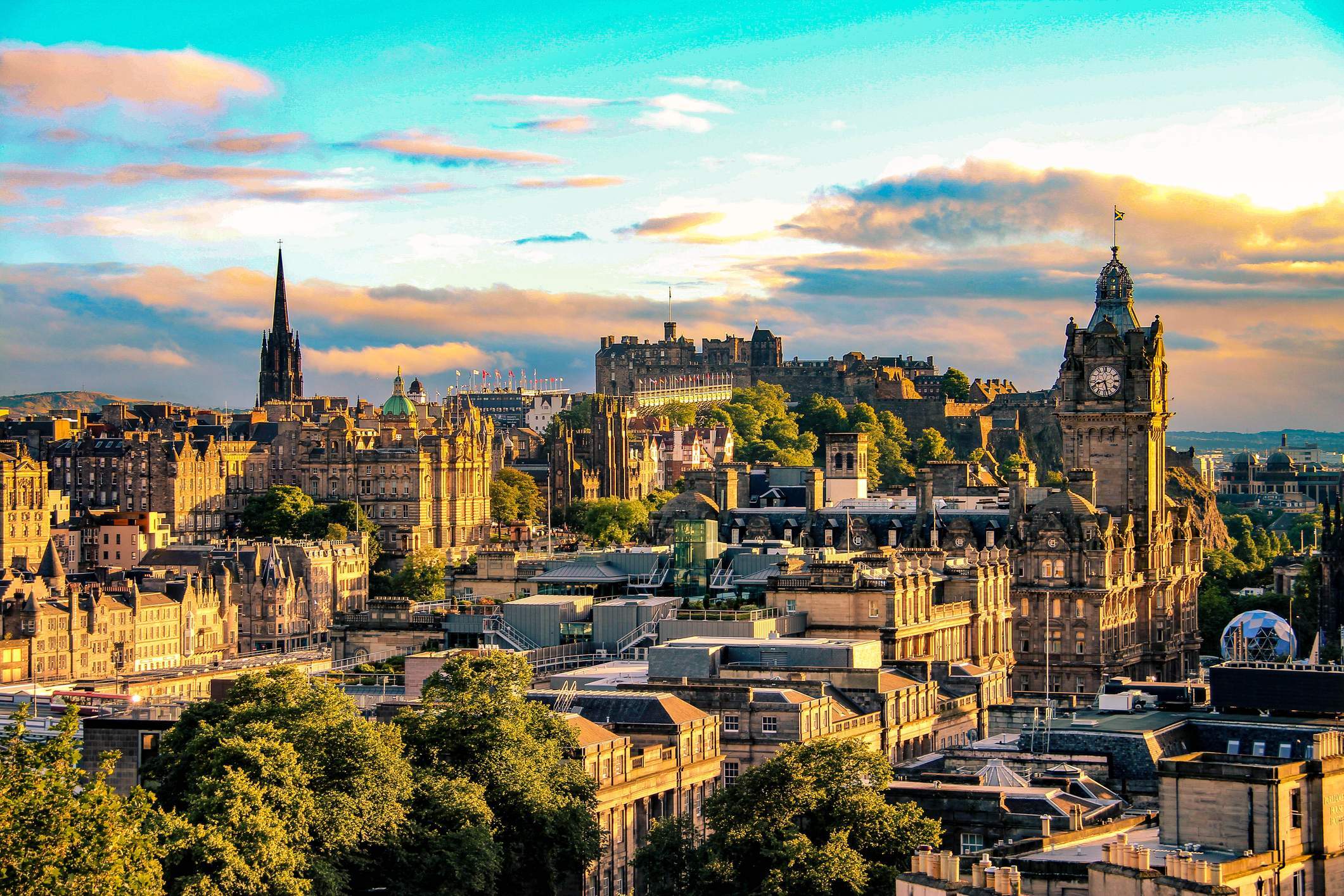 The Edinburgh skyline at sunset, facing towards Edinburgh castle.